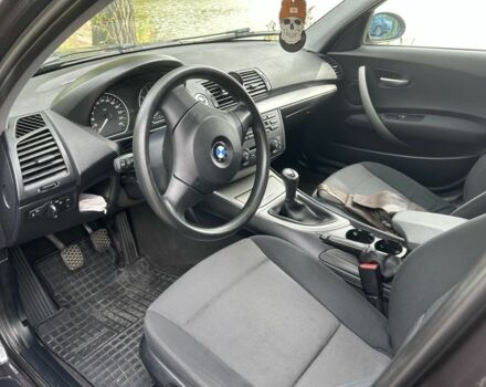 Серый БМВ 1 Серия, объемом двигателя 1.6 л и пробегом 250 тыс. км за 4550 $, фото 5 на Automoto.ua