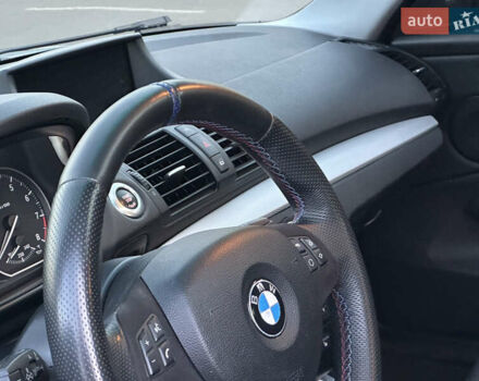 Серый БМВ 1 Серия, объемом двигателя 2.98 л и пробегом 230 тыс. км за 14000 $, фото 13 на Automoto.ua