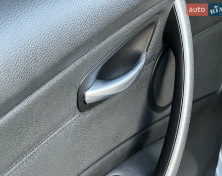 Серый БМВ 1 Серия, объемом двигателя 2.98 л и пробегом 230 тыс. км за 14000 $, фото 34 на Automoto.ua