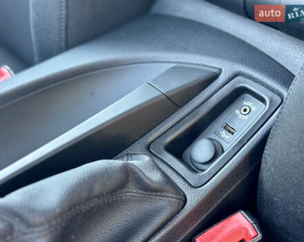 Серый БМВ 1 Серия, объемом двигателя 2 л и пробегом 135 тыс. км за 7900 $, фото 16 на Automoto.ua