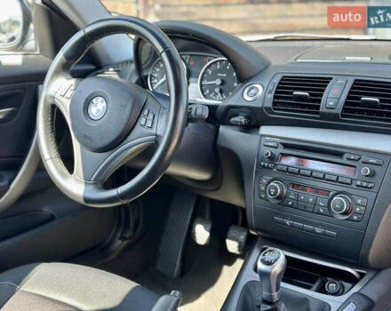 Серый БМВ 1 Серия, объемом двигателя 2 л и пробегом 135 тыс. км за 7900 $, фото 17 на Automoto.ua