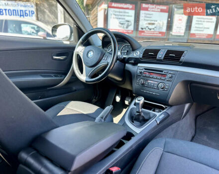 Серый БМВ 1 Серия, объемом двигателя 2 л и пробегом 135 тыс. км за 7900 $, фото 18 на Automoto.ua