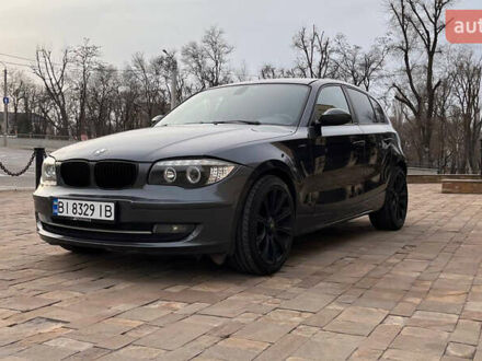 БМВ 1 Серия 2005 в Днепре (Днепропетровске) на Automoto.ua Серый БМВ 1 Серия, объемом двигателя 2 л и пробегом 333 тыс. км за 5000 $, фото 1 на Automoto.ua