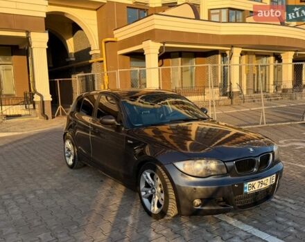 Серый БМВ 1 Серия, объемом двигателя 2 л и пробегом 285 тыс. км за 6300 $, фото 1 на Automoto.ua