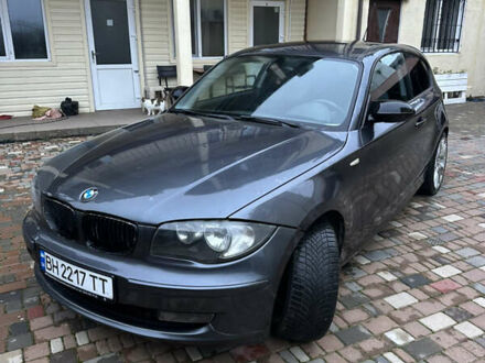 Серый БМВ 1 Серия, объемом двигателя 2 л и пробегом 113 тыс. км за 6100 $, фото 1 на Automoto.ua