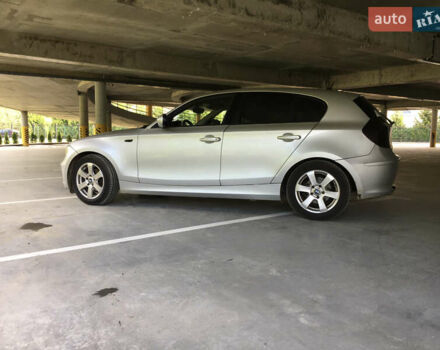 БМВ 1 Серия 2009 в Ужгороде на Automoto.ua Серый БМВ 1 Серия, объемом двигателя 2 л и пробегом 200 тыс. км за 5500 $, фото 1 на Automoto.ua