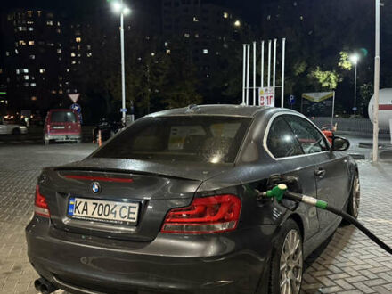БМВ 1 Серия 2013 в Киеве на Automoto.ua Серый БМВ 1 Серия, объемом двигателя 3 л и пробегом 120 тыс. км за 14000 $, фото 1 на Automoto.ua