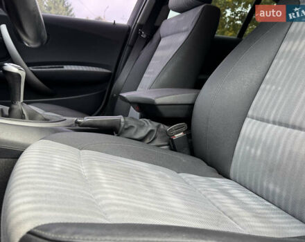 Синий БМВ 1 Серия, объемом двигателя 2 л и пробегом 299 тыс. км за 4999 $, фото 54 на Automoto.ua