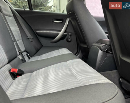 Синий БМВ 1 Серия, объемом двигателя 2 л и пробегом 299 тыс. км за 4999 $, фото 40 на Automoto.ua