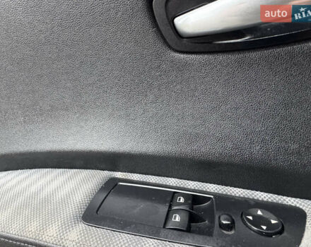 Синий БМВ 1 Серия, объемом двигателя 2 л и пробегом 280 тыс. км за 4650 $, фото 47 на Automoto.ua