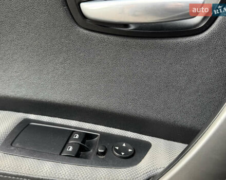 Синий БМВ 1 Серия, объемом двигателя 2 л и пробегом 299 тыс. км за 4999 $, фото 48 на Automoto.ua