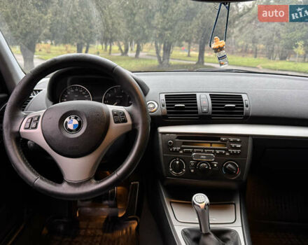 Синий БМВ 1 Серия, объемом двигателя 2 л и пробегом 280 тыс. км за 4650 $, фото 52 на Automoto.ua