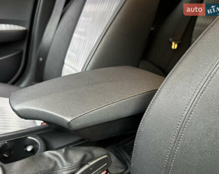 Синий БМВ 1 Серия, объемом двигателя 2 л и пробегом 280 тыс. км за 4650 $, фото 50 на Automoto.ua