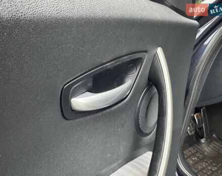 Синий БМВ 1 Серия, объемом двигателя 2 л и пробегом 280 тыс. км за 4650 $, фото 48 на Automoto.ua