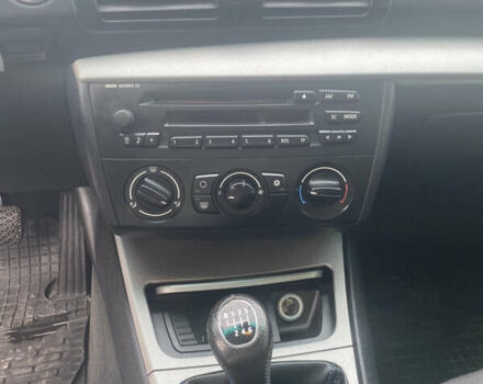 Синий БМВ 1 Серия, объемом двигателя 1.6 л и пробегом 264 тыс. км за 5000 $, фото 12 на Automoto.ua