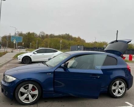 Синій БМВ 1 Серія, об'ємом двигуна 2 л та пробігом 220 тис. км за 8300 $, фото 23 на Automoto.ua