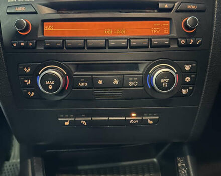 Синий БМВ 1 Серия, объемом двигателя 2 л и пробегом 250 тыс. км за 10500 $, фото 23 на Automoto.ua