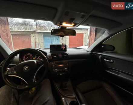 Синий БМВ 1 Серия, объемом двигателя 2 л и пробегом 250 тыс. км за 10500 $, фото 17 на Automoto.ua