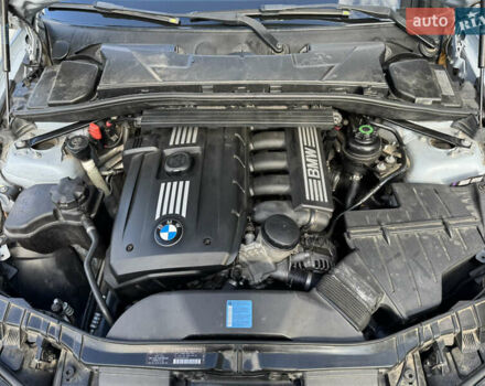 Синій БМВ 1 Серія, об'ємом двигуна 3 л та пробігом 143 тис. км за 13500 $, фото 28 на Automoto.ua