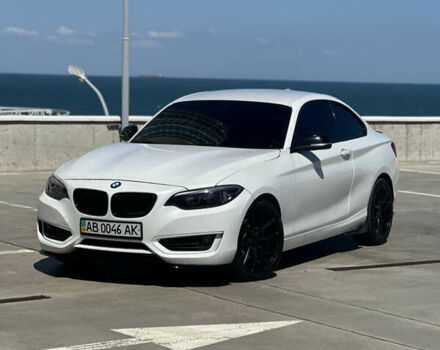 Белый БМВ 2 Серия, объемом двигателя 3 л и пробегом 119 тыс. км за 15000 $, фото 6 на Automoto.ua