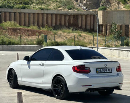 Белый БМВ 2 Серия, объемом двигателя 3 л и пробегом 119 тыс. км за 15000 $, фото 4 на Automoto.ua