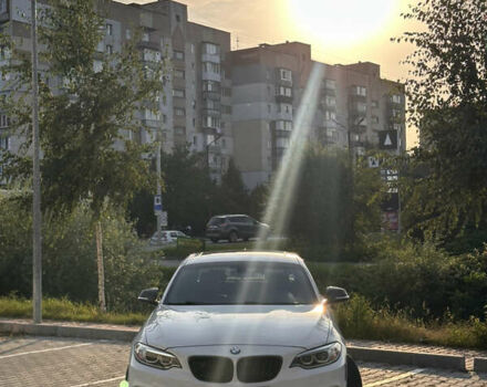 Белый БМВ 2 Серия, объемом двигателя 2.98 л и пробегом 154 тыс. км за 16400 $, фото 5 на Automoto.ua