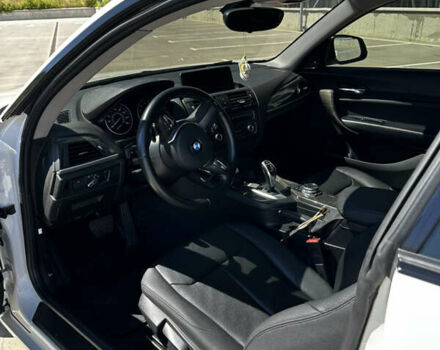 Белый БМВ 2 Серия, объемом двигателя 3 л и пробегом 119 тыс. км за 15000 $, фото 11 на Automoto.ua