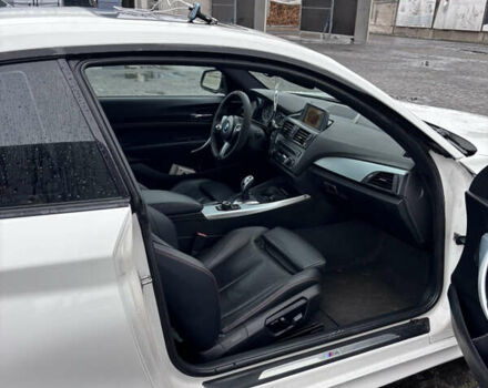 Белый БМВ 2 Серия, объемом двигателя 2 л и пробегом 308 тыс. км за 15000 $, фото 7 на Automoto.ua