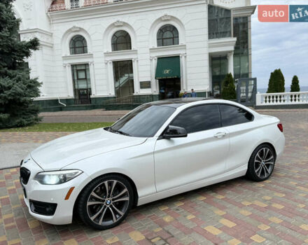 Білий БМВ 2 Серія, об'ємом двигуна 2 л та пробігом 200 тис. км за 11900 $, фото 4 на Automoto.ua