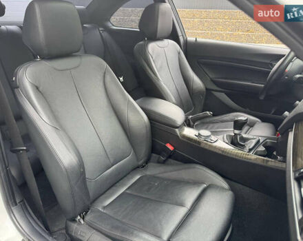 Білий БМВ 2 Серія, об'ємом двигуна 2 л та пробігом 117 тис. км за 15500 $, фото 43 на Automoto.ua