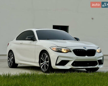 Белый БМВ 2 Серия, объемом двигателя 2 л и пробегом 111 тыс. км за 18000 $, фото 1 на Automoto.ua