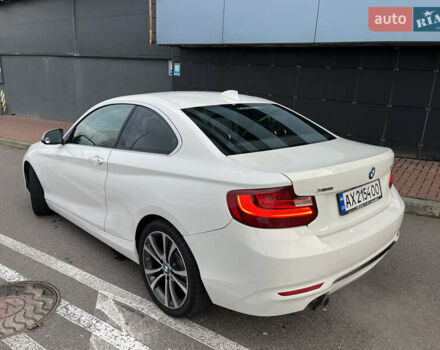 Белый БМВ 2 Серия, объемом двигателя 2 л и пробегом 104 тыс. км за 15300 $, фото 6 на Automoto.ua