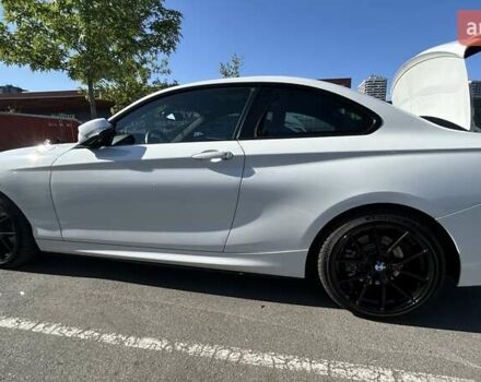 Белый БМВ 2 Серия, объемом двигателя 2 л и пробегом 21 тыс. км за 15000 $, фото 3 на Automoto.ua