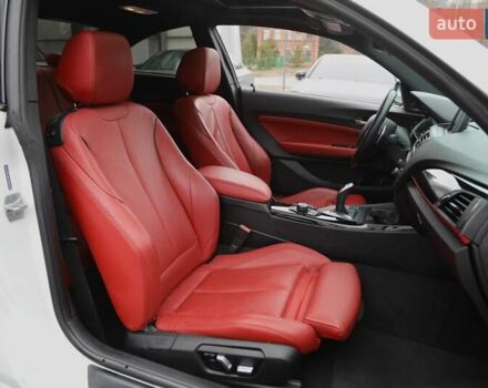 Белый БМВ 2 Серия, объемом двигателя 2 л и пробегом 116 тыс. км за 17500 $, фото 10 на Automoto.ua