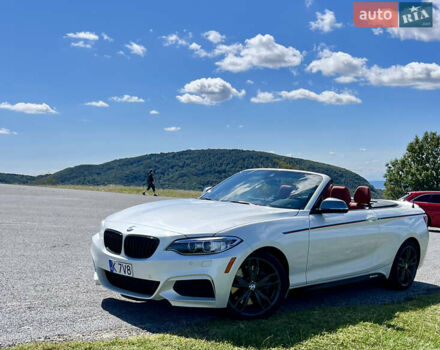 Белый БМВ 2 Серия, объемом двигателя 3 л и пробегом 43 тыс. км за 35230 $, фото 5 на Automoto.ua