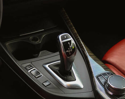 Белый БМВ 2 Серия, объемом двигателя 3 л и пробегом 103 тыс. км за 27500 $, фото 3 на Automoto.ua