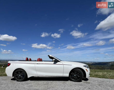 Белый БМВ 2 Серия, объемом двигателя 3 л и пробегом 43 тыс. км за 35230 $, фото 3 на Automoto.ua