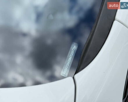 Белый БМВ 2 Серия, объемом двигателя 2 л и пробегом 96 тыс. км за 23900 $, фото 12 на Automoto.ua