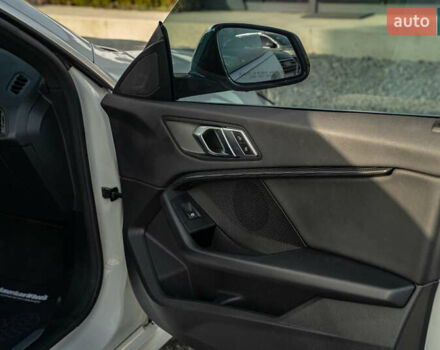 Белый БМВ 2 Серия, объемом двигателя 2 л и пробегом 41 тыс. км за 24900 $, фото 41 на Automoto.ua