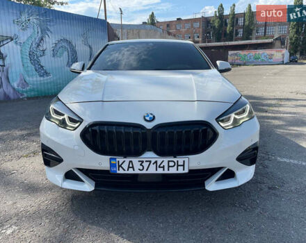 Белый БМВ 2 Серия, объемом двигателя 2 л и пробегом 9 тыс. км за 36999 $, фото 1 на Automoto.ua