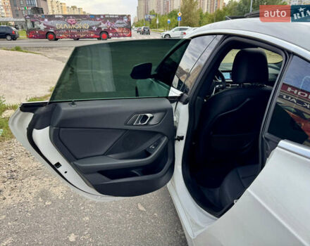 БМВ 2 Серия 2023 в Киеве на Automoto.ua Белый БМВ 2 Серия, объемом двигателя 2 л и пробегом 9 тыс. км за 36800 $, фото 31 на Automoto.ua