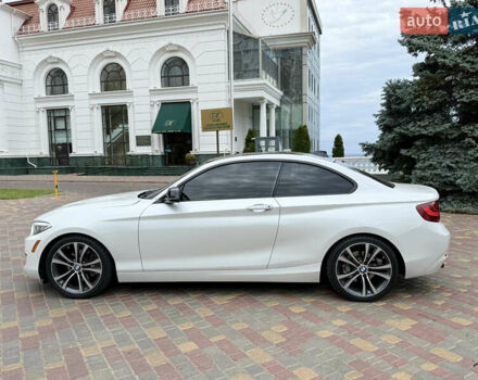 Белый БМВ 2 Серия, объемом двигателя 2 л и пробегом 200 тыс. км за 11900 $, фото 1 на Automoto.ua
