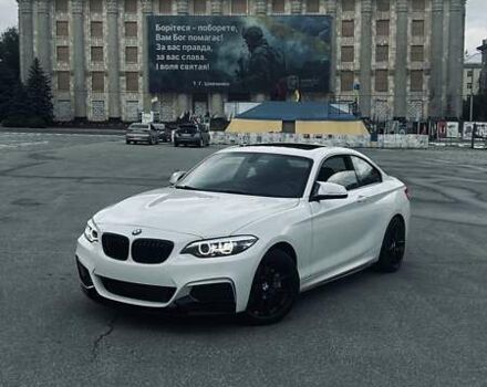 Белый БМВ 2 Серия, объемом двигателя 2 л и пробегом 21 тыс. км за 15000 $, фото 1 на Automoto.ua
