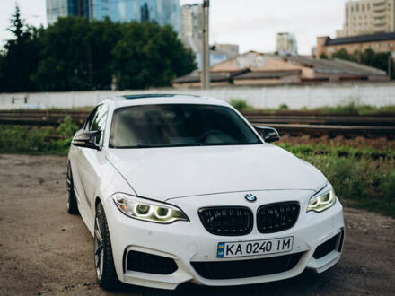 Белый БМВ 2 Серия, объемом двигателя 3 л и пробегом 160 тыс. км за 25500 $, фото 1 на Automoto.ua