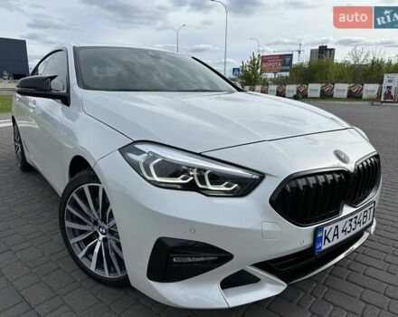 Белый БМВ 2 Серия, объемом двигателя 2 л и пробегом 68 тыс. км за 27700 $, фото 1 на Automoto.ua