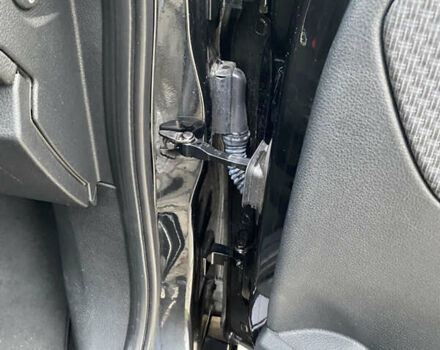 Черный БМВ 2 Серия, объемом двигателя 1.5 л и пробегом 149 тыс. км за 12600 $, фото 17 на Automoto.ua