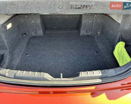 Красный БМВ 2 Серия, объемом двигателя 3 л и пробегом 66 тыс. км за 25000 $, фото 7 на Automoto.ua