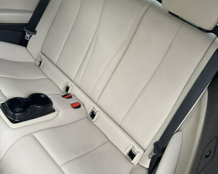 Серый БМВ 2 Серия, объемом двигателя 3 л и пробегом 191 тыс. км за 19999 $, фото 22 на Automoto.ua