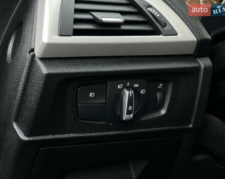 Серый БМВ 2 Серия, объемом двигателя 3 л и пробегом 93 тыс. км за 13800 $, фото 22 на Automoto.ua