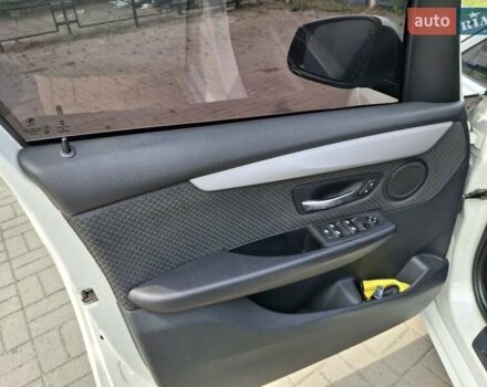 Белый БМВ 2 Series Active Tourer, объемом двигателя 1.6 л и пробегом 285 тыс. км за 6000 $, фото 1 на Automoto.ua